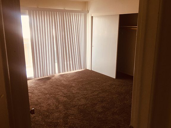 4th image of 3819 E 2nd St APT 10
