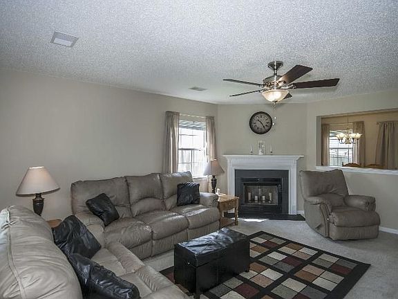2nd image of 107 Creek Bend Dr