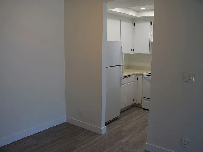 Reed and Brooke Apartments — Photo 13