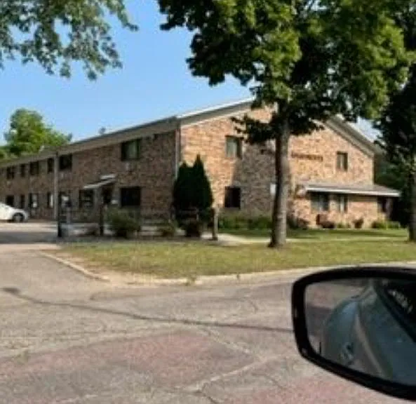 Windsor Apartments — Photo 1