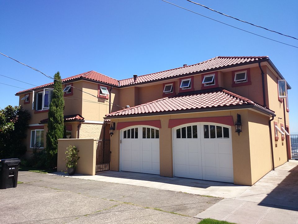 2nd image of 2704 36th Ave SW