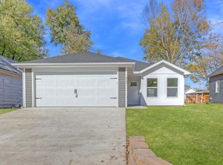 911 W 2nd St, Joplin, MO 64801