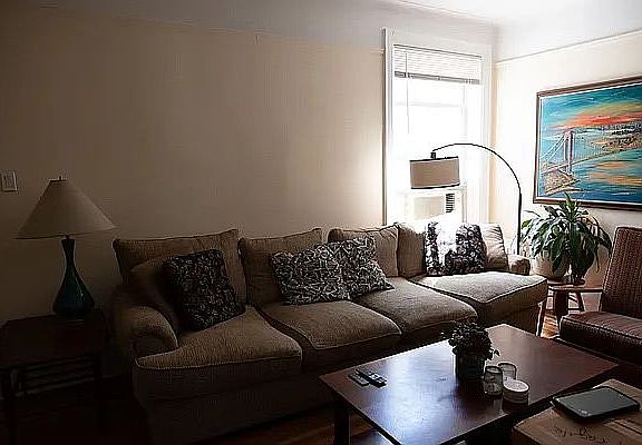 3rd image of 3174 33rd St APT 2R