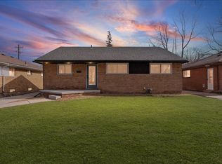 24110 Rensselaer St, Oak Park, MI 48237