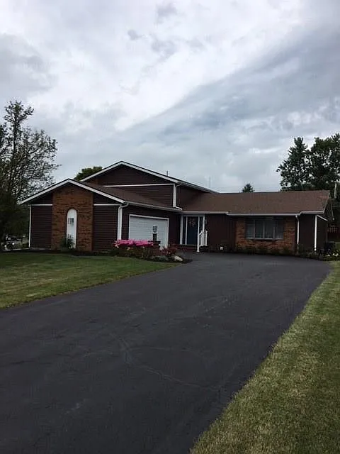 12398 Barbara Dr photo 1