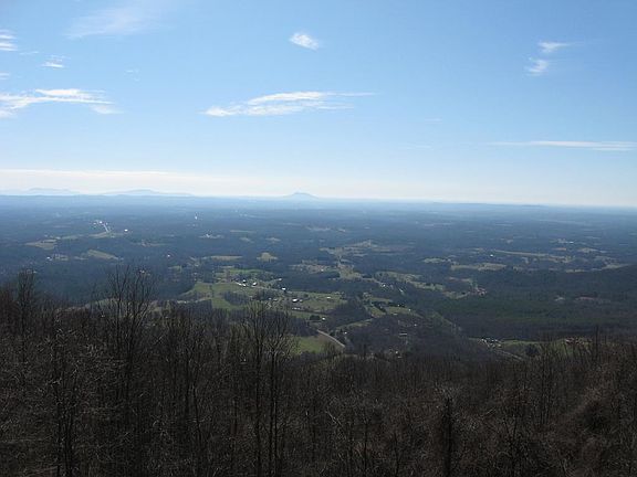 5th image of 511 Panorama Dr