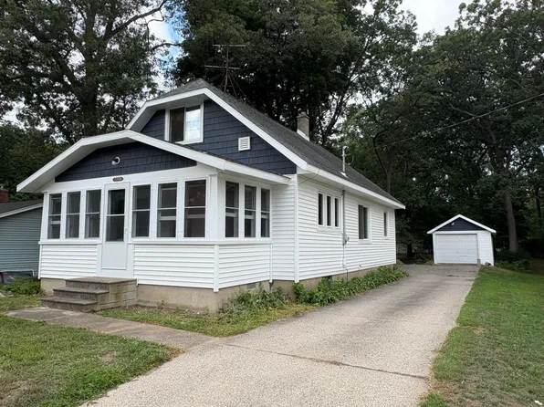 3709 Burlingame Ave SW, Wyoming, MI 49509