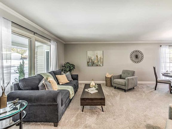 4th image of 3845 Helmkampf Dr