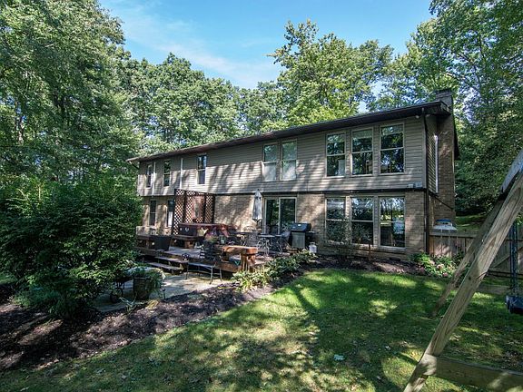 5th image of 66 Deer Pass Ln