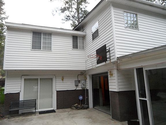 Backhouse/deck