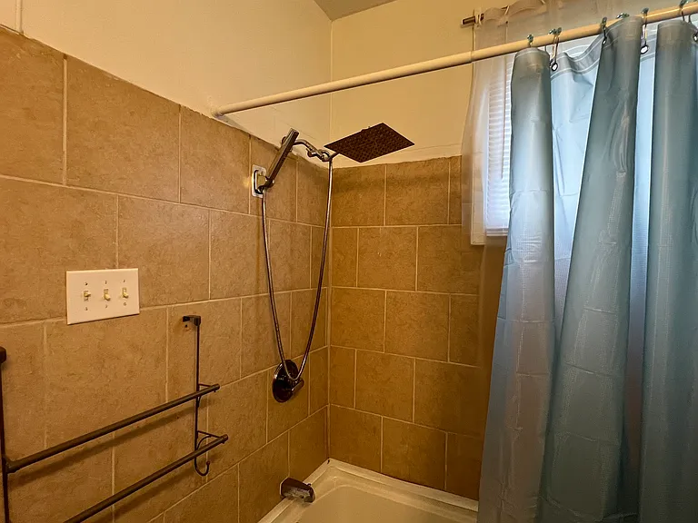 3538 Franklin Ave — Photo 38