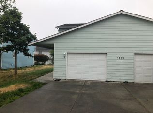 1382 NW Elwha St #1, Oak Harbor, WA 98277