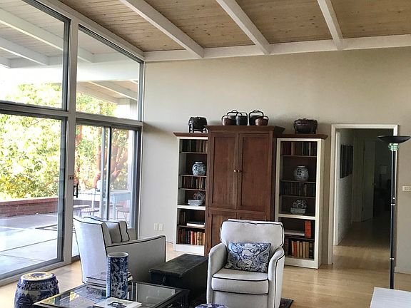 5th image of 630 Leonard St