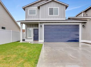 5215 Remington Dr, Pasco, WA 99301