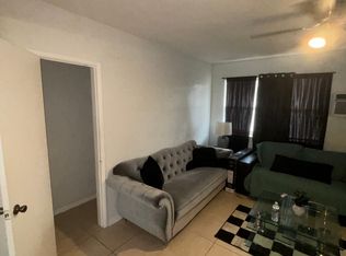 432 NE 173rd St #430, Miami, FL 33162