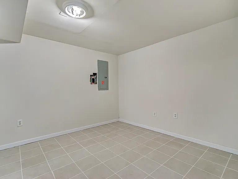 4905 Whitfield Chapel Rd — Photo 24