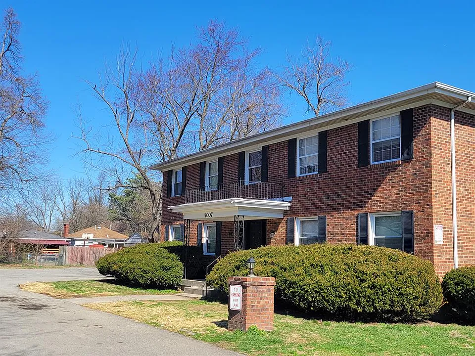 1009 Brookline Ave #2