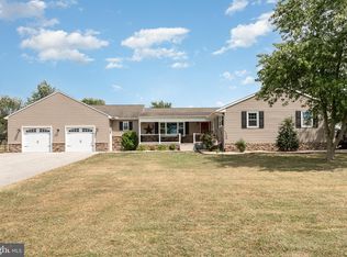 301 Mine Bank Rd, Wellsville, PA 17365