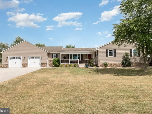 301 Mine Bank Rd, Wellsville, PA 17365