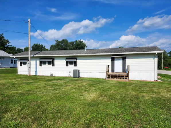 4205 NE 32nd St, Des Moines, IA 50317