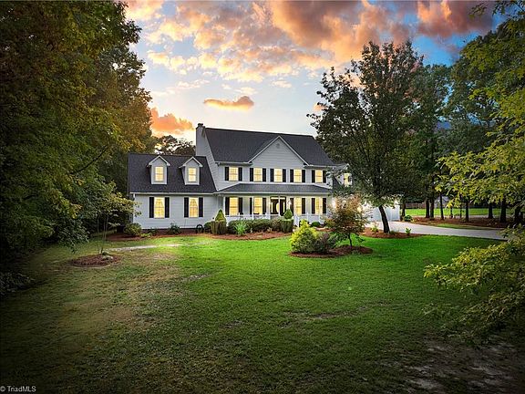 2nd image of 7233 Ridge Rd