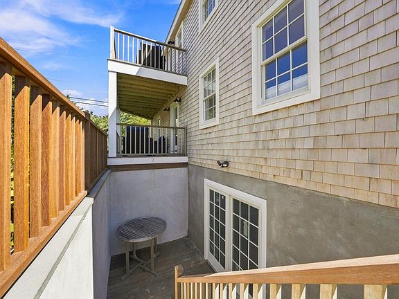 3rd image of 65A Surfside Rd
