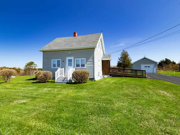 815 Saulnierville Rd, Clare, NS B0W 2Z0
