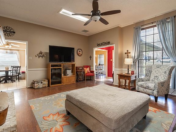 4th image of 13257 Oak Hill Ln