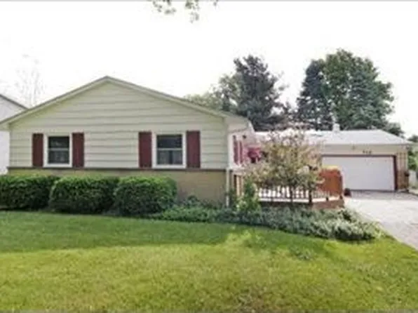 718 Newgate Rd, Kalamazoo, MI 49006