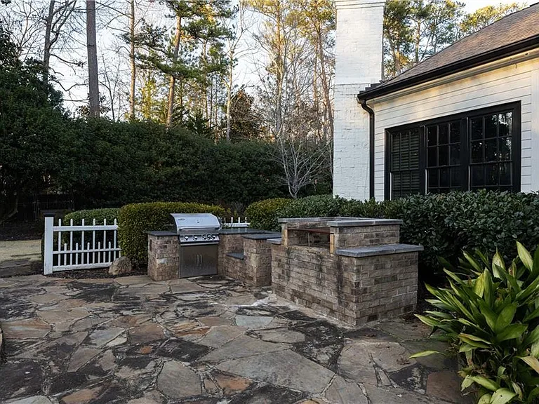 980 Fenimore Cir — Photo 81