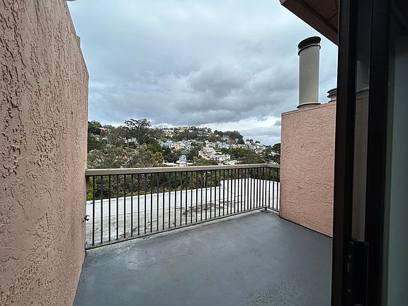 5th image of 907 Bosworth St APT 5
