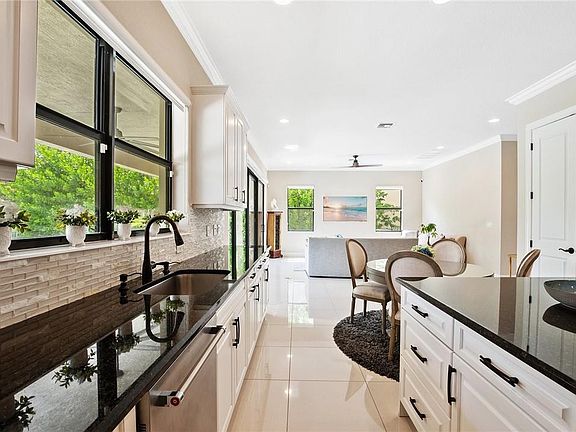 4th image of 11685 NW 83rd Way