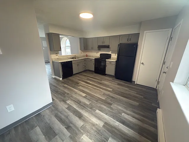 Building Photo - East Pointe Apartments LLC