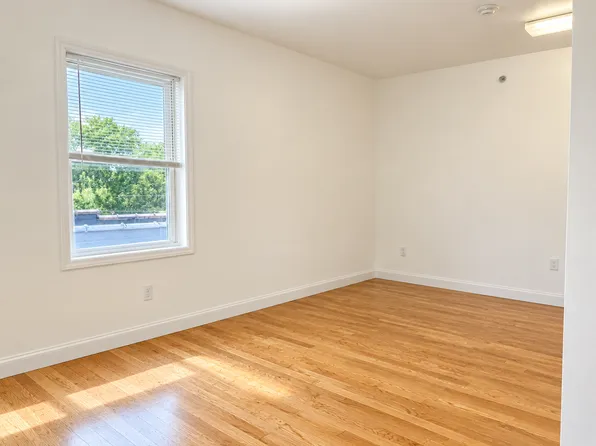 115 N Merritt Mill Rd, Chapel Hill, NC