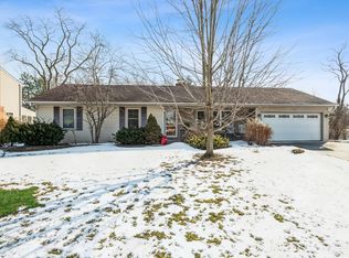 1219 Delles Rd, Wheaton, IL 60189