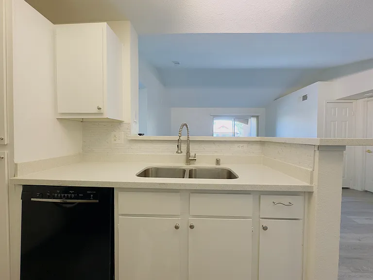 231 W Horizon Ridge Pkwy #927 — Photo 18