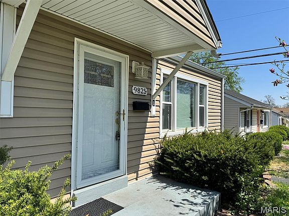 2nd image of 9825 Lullaby Ln
