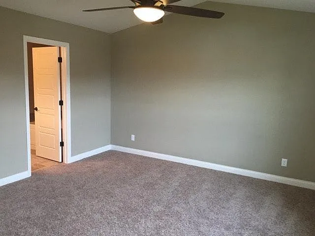 514 Sceptre Dr — Photo 15