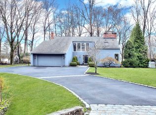 122 Old Rd, Westport, CT 06880