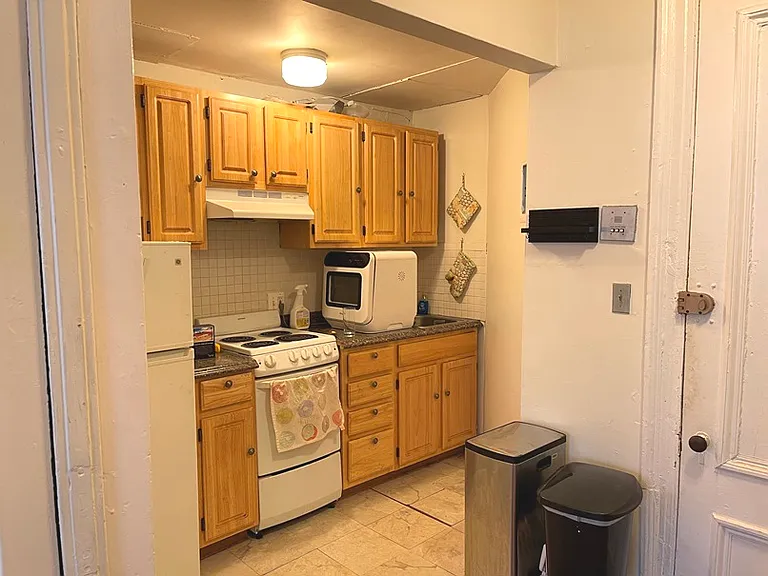 511 Beacon St #1R — Photo 13