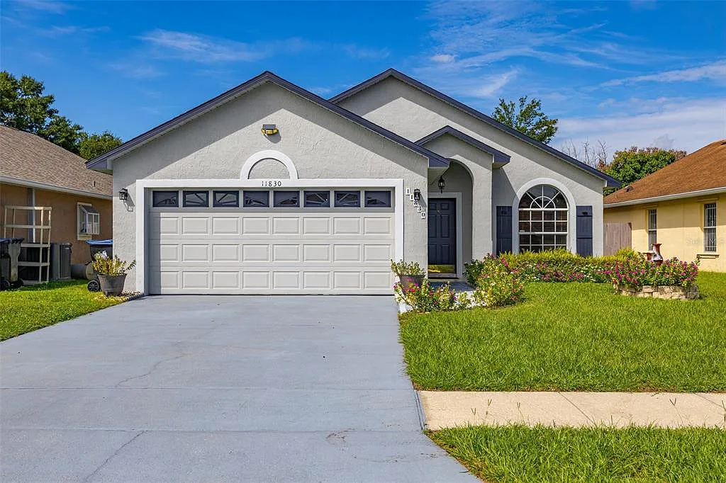 3 bed, 2.0 bath, 1314 sqft, $2,200 — Photo 1