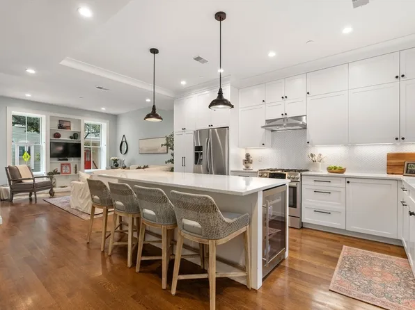 36 Winthrop St, Charlestown, MA 02129