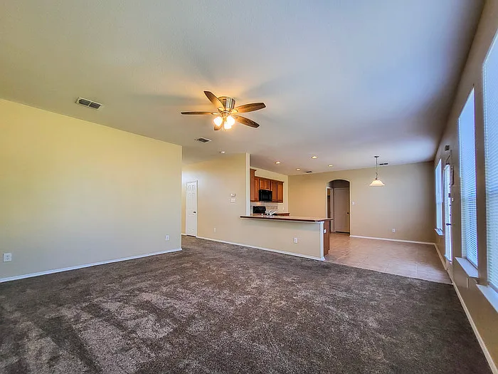 Building Photo - 2061 Fair Crest Trl