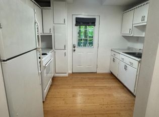 460 W Napier Ave APT 3, Benton Harbor, MI 49022