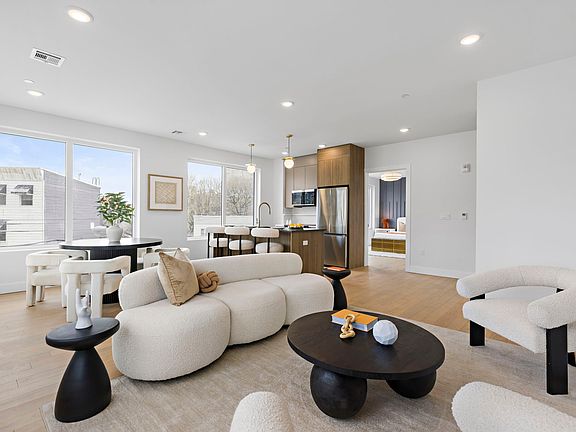 5th image of 35 Orchard St #402