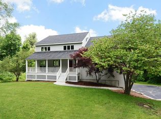2 Hidden Meadow Ln, Southborough, MA 01772