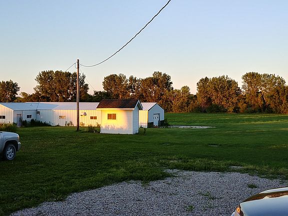 3rd image of 33027 310th St