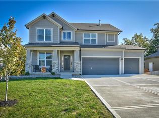 5229 Meadow View Dr, Shawnee, KS 66226