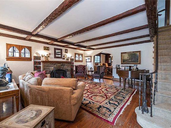 4th image of 59 Marlborough Ct