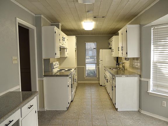 4th image of 3709 Southridge Dr